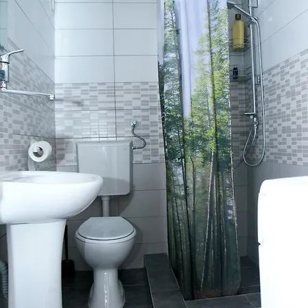 Shanti بيت شباب سكوبجي